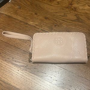 Tory Burch light pink wristlet